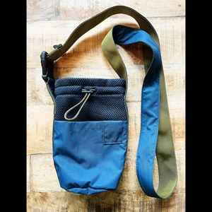 United Blue (Re)Active Water Bottle Sling